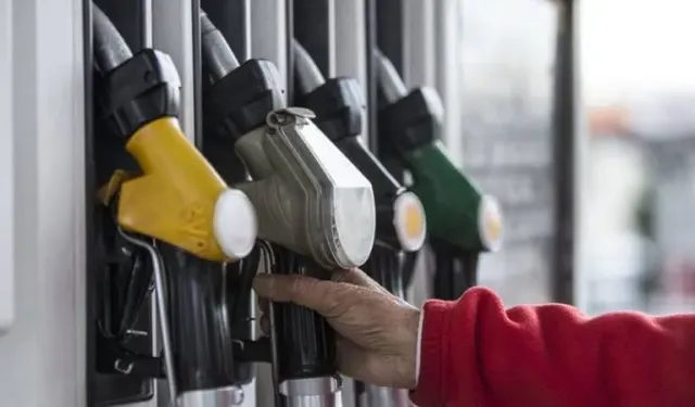 Savaş Fiyatları Ateşledi! Tarih Belli Oldu: Akaryakıta Zam Geliyor