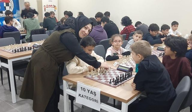 Anlamlı Satranç Turnuvası Kıyasıya Mücadeleyle Tamamlandı