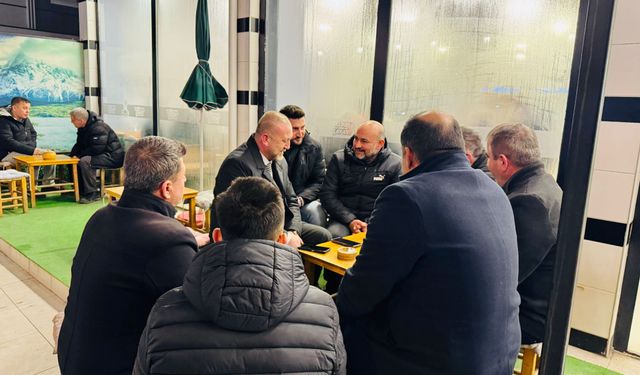 Gönül Sofrasından Çay Ocaklarına: Teravih Sonrası Vatandaşla Buluşma