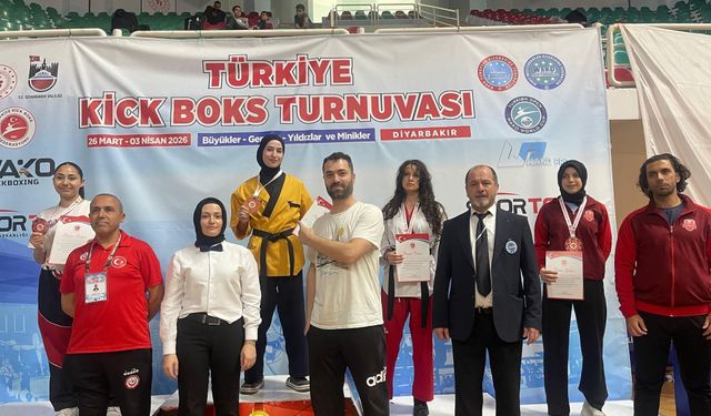 Çorumlu Kick Boks Sporcuları Diyarbakır’da Tarih Yazdı