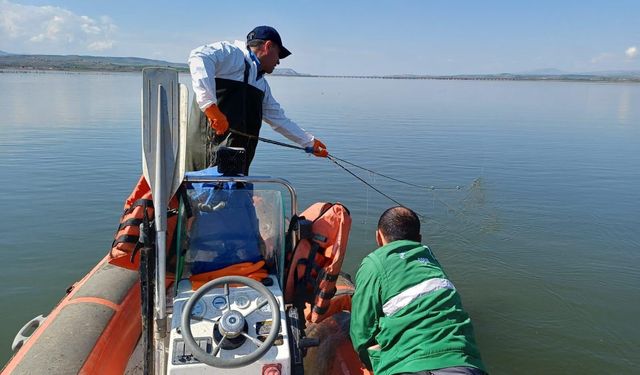 Kaçak Avcılığa Sıkı Takip! 16 Bin Metre Ağ Yakalandı