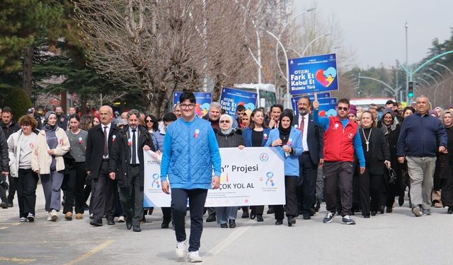 Çorum'da Otizm Farkındalık Yürüyüşü Yapıldı