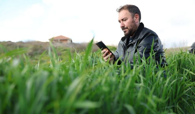 Çorum’da Yapay Zekâlı Tarım Devrimi! Çiftçi Fotoğraf Çekiyor, Sorun Anında Çözülüyor