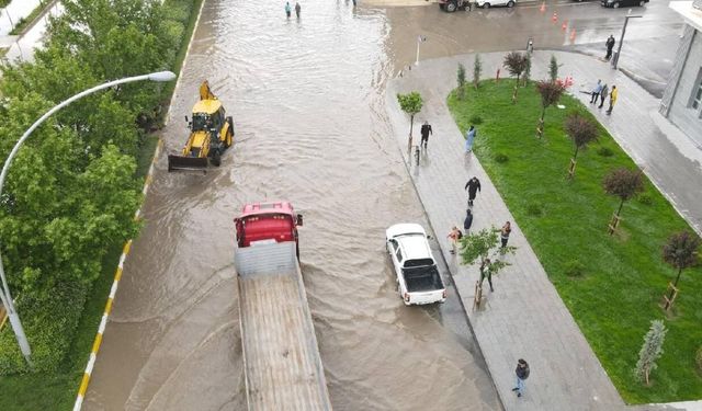 Yurt Genelinde Alarm: Sağanak, Rüzgâr Ve Çığ Riski Bir Arada