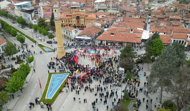 1 Mayıs Hazırlıkları Başladı! Meydanda Kutlanacak