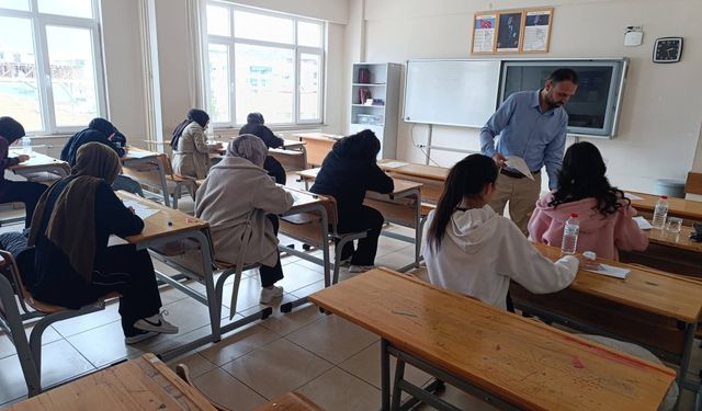 Umre Ödüllü Bilgi Yarışması Yoğun İlgi Gördü