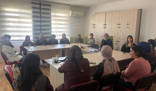 Bilinçli İlaç Tüketimi Bilim Kafe’de Ele Alındı