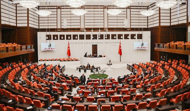 Meclisten Geçti! Sosyal Medyaya 15 Yaş Sınırı Yasalaştı