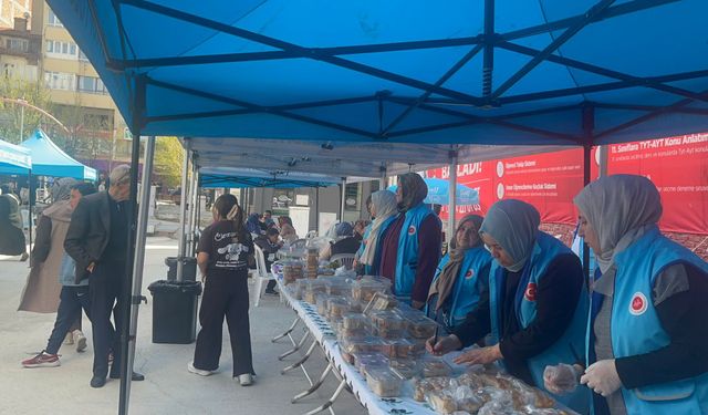 “2 İnsan 1 Hayat” Hayır Çarşısına Yoğun İlgi