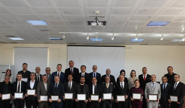 Türk Kızılay'dan Çorum İl Milli Eğitim Müdürlüğüne Gümüş Madalya