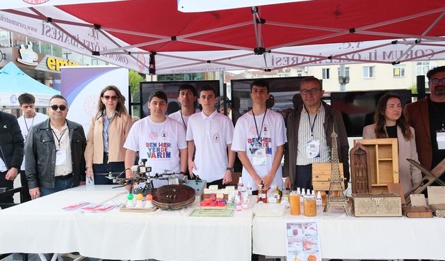 Çorum'da "Mesleki Ve Teknik Eğitim Tanıtım Fuarı" Düzenlendi