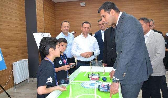 Kargı'da TÜBİTAK Bilim Fuarı Açıldı