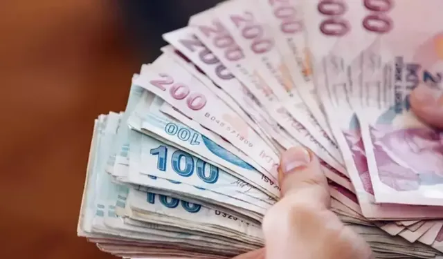 Milyonlarca Asgari Ücretli Merakla Bekliyordu: AK Parti'den Ara Zam Açıklaması