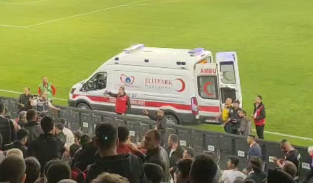 Tribünde Korku Dolu Anlar! Taraftar Kalp Krizi Geçirdi
