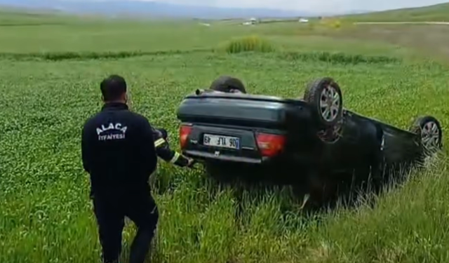 Kontrolden Çıkan Otomobil Ters Döndü: 2 Yaralı