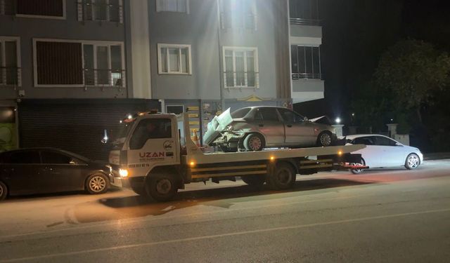 Kaza Sonrası Ortalık Karıştı! Kavga Çıktı: 2 Yaralı