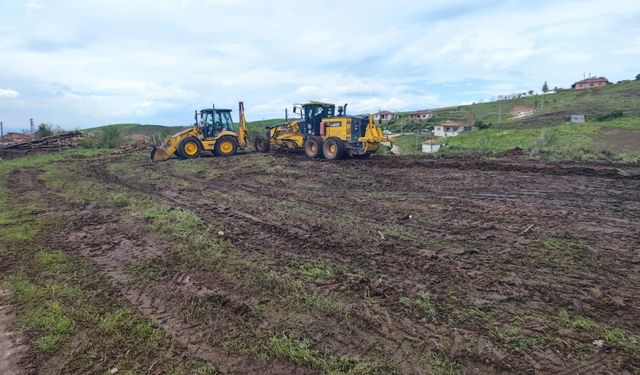 Oyaca Köyü’nde Fırtına Yaraları Sarılıyor