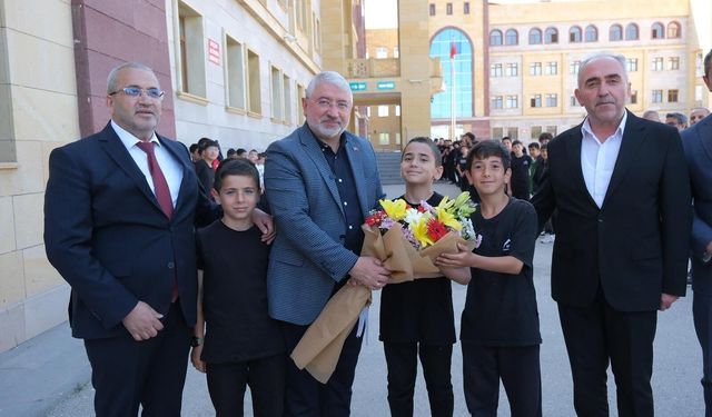 Başkan Aşgın Minik Hafızlarla Buluştu