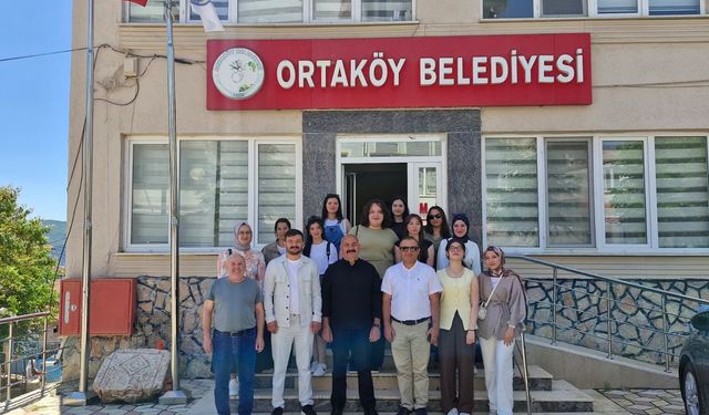 Üniversiteli Gençler Ortaköy'ün Tarihini Keşfetti