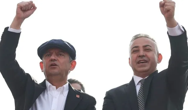 Tahtasız Safını Belli Etti!