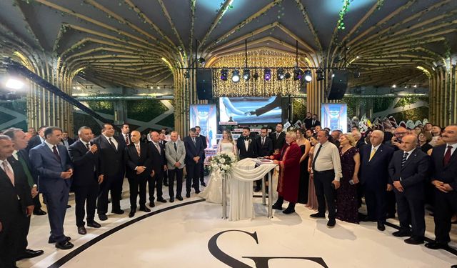 Tüm Gözler Ordaydı, Herkesi Bir Araya Getiren Düğün!