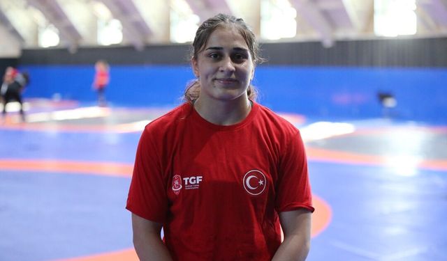 Milli Güreşçi Özdenur Özmez, İkinci Avrupa Şampiyonluğunun Peşinde