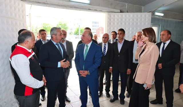 Vali Çalgan, Mecitözü'nde Üreticilerle Buluştu