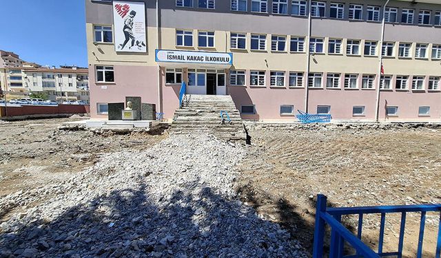 İsmail Kakaç İlkokulu’nda Bahçe Düzenlemesine Başlandı