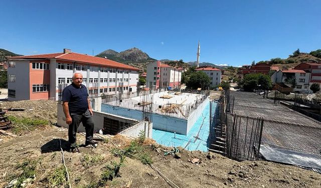 Başkan Çizikci Spor Kompleksini İnceledi