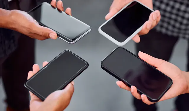 Cep Telefonlarında Yeni Dönem Başladı, Devreye Girdi