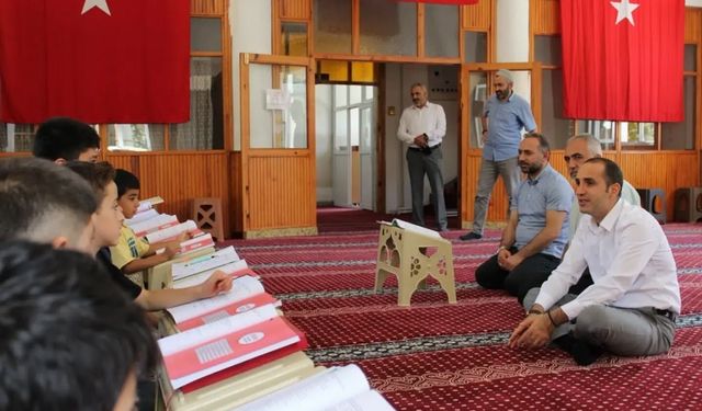 Kaymakam Polat, Yaz Kur'an Kurslarını Ziyaret Etti