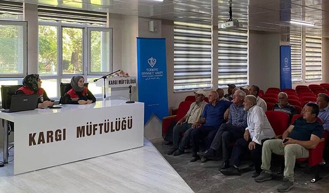 Kargı'da Üreticilere B-Reçete Eğitimi Veriliyor