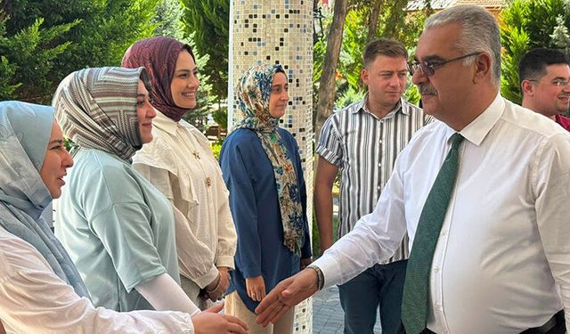 “Halk İçin Durmadan Yorulmadan Çalışıyoruz”