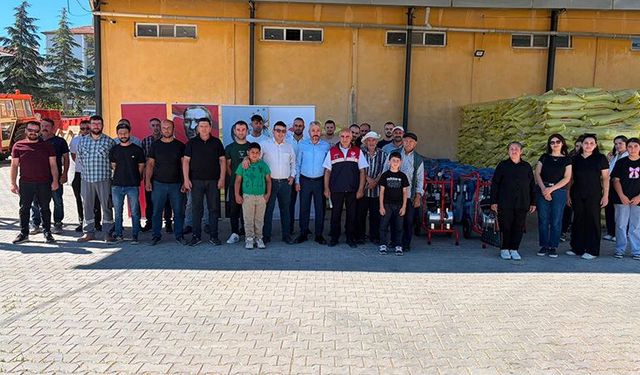 Mecitözü'nde Üreticilere Süt Sağım Makinesi Hibe Edildi
