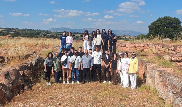 Başkan İsbir Gençlik Merkezi Personelini Ağırladı