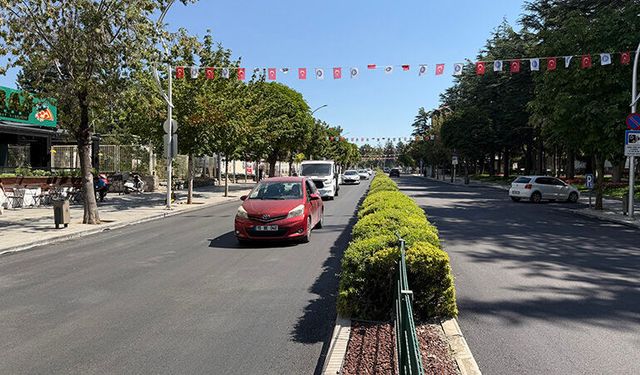 Gazi Caddesi’nde Asfalt Çalışmaları Tamamlandı