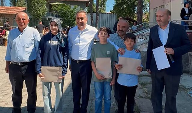 Başkan Dere Demirşeyh Köyü Yaz Kuran Kursu Mezuniyetine Katıldı
