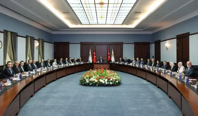Erdoğan’dan 81 İl Teşkilatına “Sahaya İnin Talimatı”