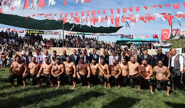 Pırlanta Pirinç Festivalinde başpehlivanlığı Bekir Eryücel kazandı