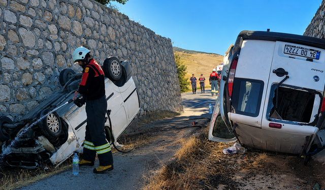 Takla Atan Araçta Can Pazarı: 6 Yaralı