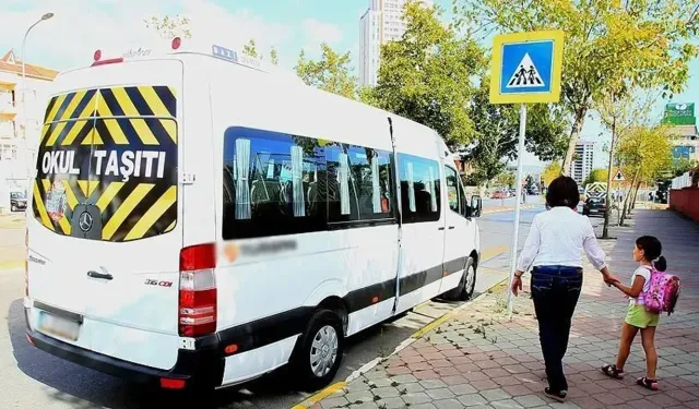 Motorin Zammı Servisleri Vurdu! Aileler Fiyatlara Tepkili, Odada Sessizlik Hâkim