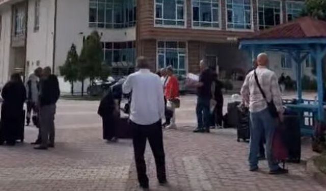 Yurtlar Öğrencilere Kapılarını Açtı