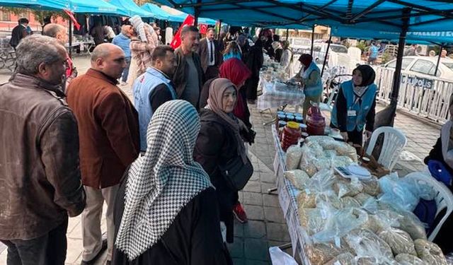 Filistin ve Gazze yararına hayır çarşısı