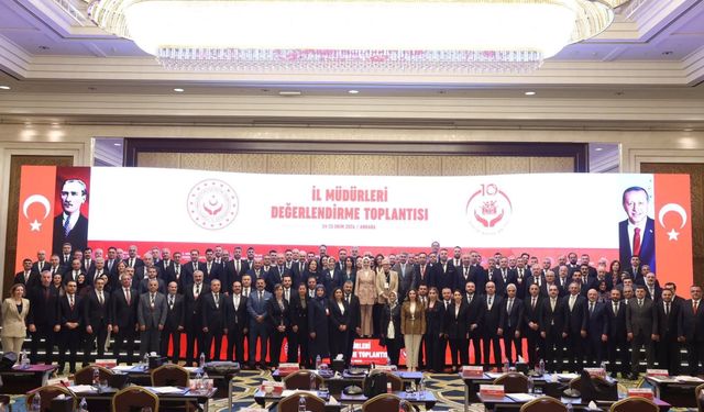 Aydın, il müdürleri değerlendirme toplantısına katıldı