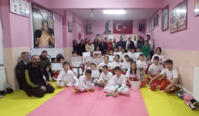 Gençlik Spor İl Müdürü Çağlar, Bahar Spor Kulübü’ndeki Kuşak Sınavına Katıldı