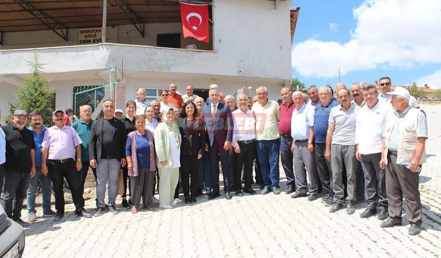 Başkan Özel, Sarıçiçek Köyü’nde Düzenlenen Aşure ve Yemek Programına Katıldı