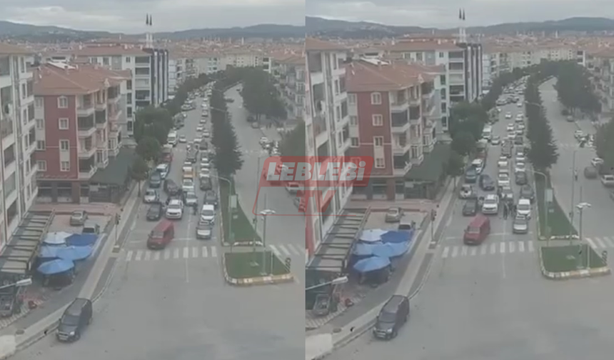 Trafikte Çıkan Kavgada Yumruklar Havada Uçuştu