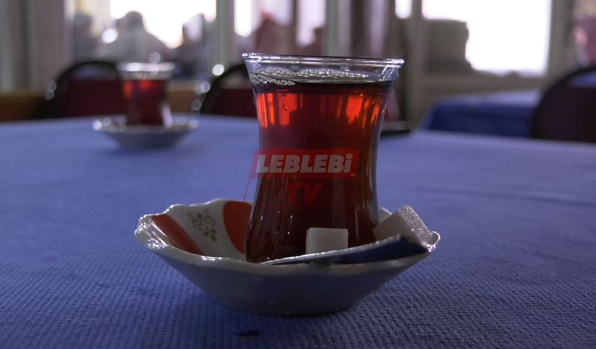 Ne Bir Bardak Çayın Ne de Eski Çay Sohbetlerinin Tadı Kaldı