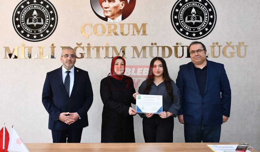 Melike Çırakoğlu, Liselerde Çorum Birincisi