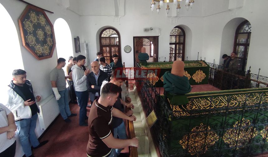 Alaca Yurdunda Kalan Öğrenciler Çorum’u Gezdi